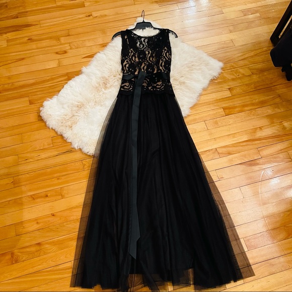 NEW Stunning Black Lace Dress - Picture 15 of 15